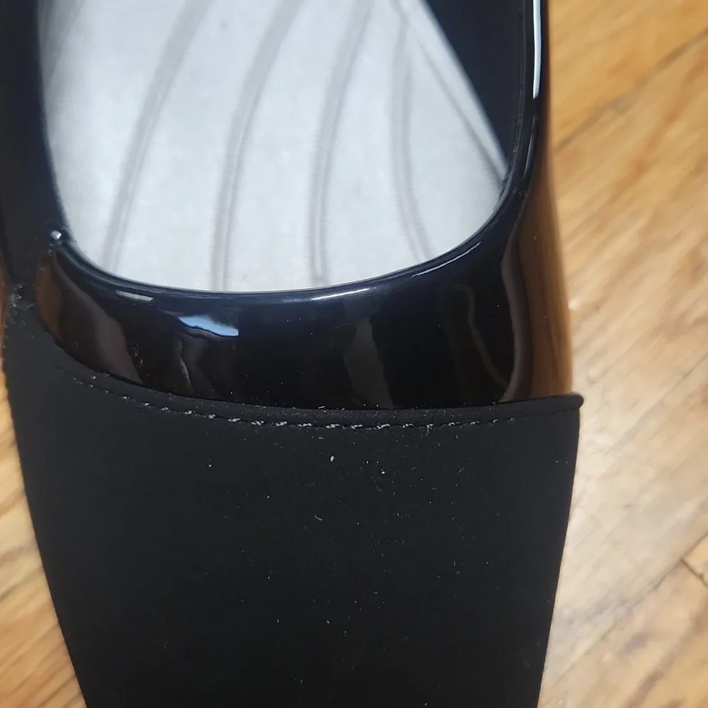 Easy Street Women's Black Flats, NWT - Picture 3 of 12
